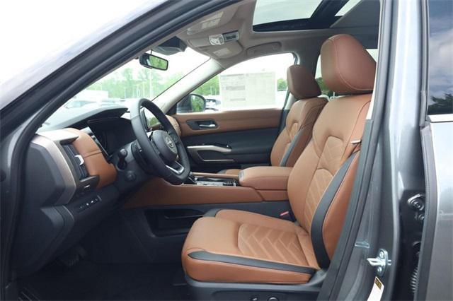 new 2025 Nissan Pathfinder car, priced at $48,585