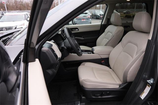 used 2024 Nissan Pathfinder car, priced at $41,995