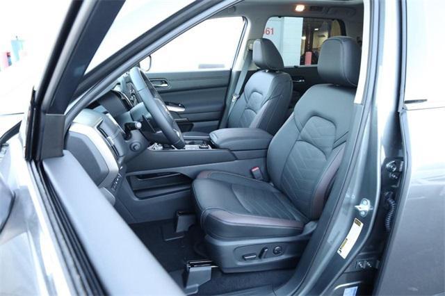new 2025 Nissan Pathfinder car, priced at $44,160