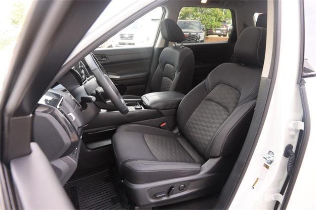 used 2023 Nissan Pathfinder car, priced at $35,999