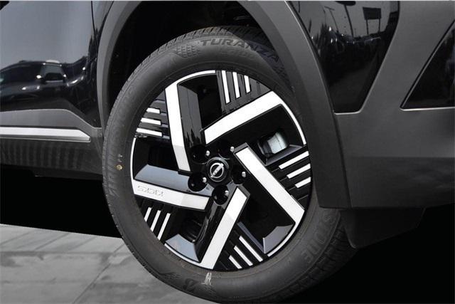 new 2025 Nissan Kicks car, priced at $28,995