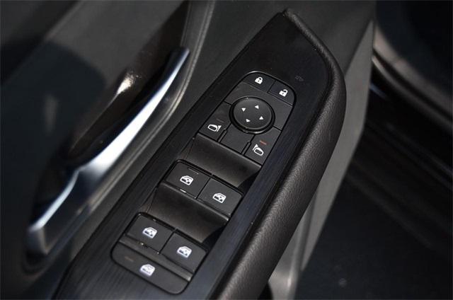 new 2025 Nissan Kicks car, priced at $28,995