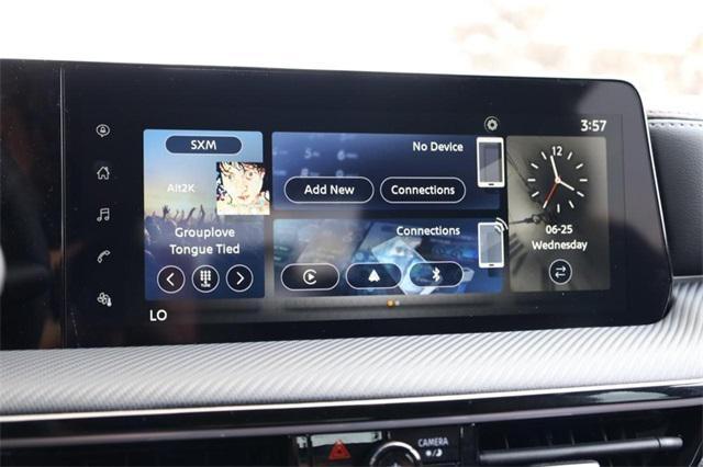 new 2025 Nissan Kicks car, priced at $24,915