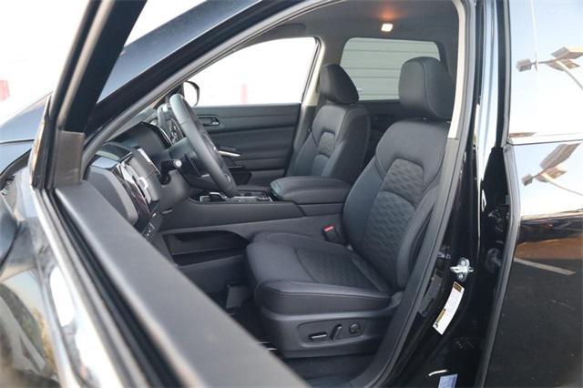 new 2025 Nissan Pathfinder car, priced at $34,880