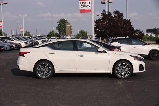 new 2025 Nissan Altima car, priced at $35,905