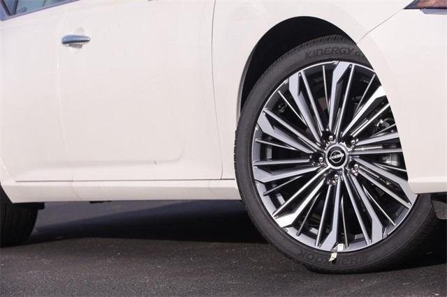 new 2025 Nissan Altima car, priced at $35,905