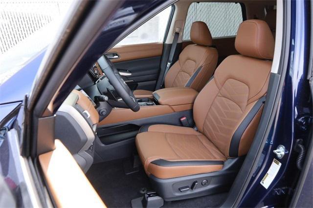 new 2025 Nissan Pathfinder car, priced at $52,180