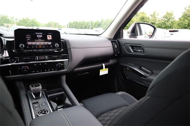 new 2025 Nissan Pathfinder car, priced at $37,280