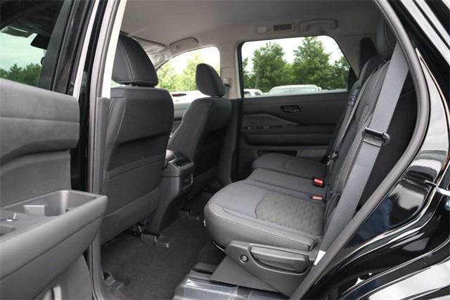 new 2025 Nissan Pathfinder car, priced at $37,280