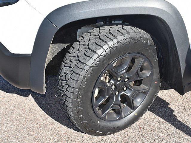 used 2021 Jeep Cherokee car, priced at $22,595