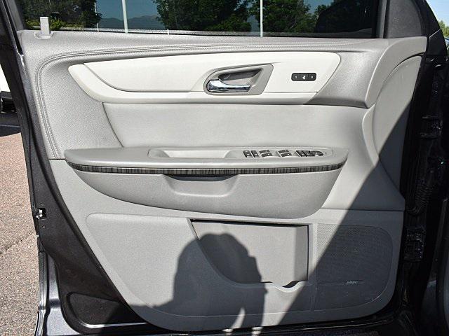 used 2014 Chevrolet Traverse car, priced at $10,200