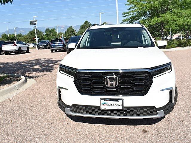 new 2025 Honda Pilot car, priced at $54,200
