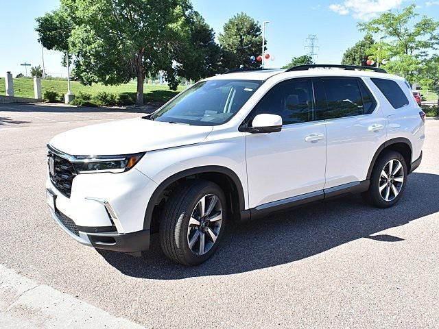 new 2025 Honda Pilot car, priced at $55,780
