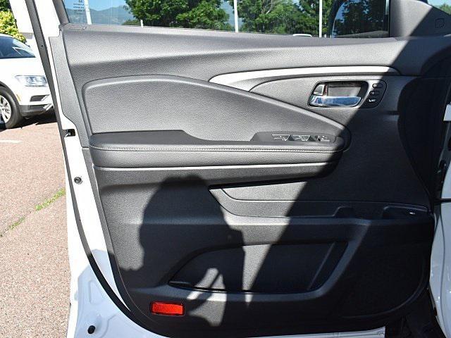 used 2024 Honda Ridgeline car, priced at $39,262