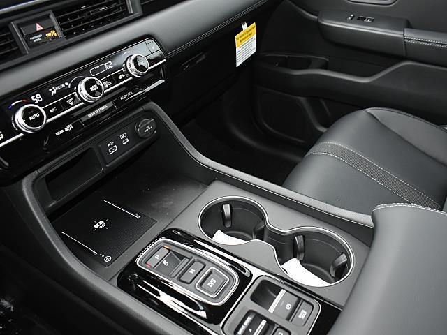 new 2025 Honda Pilot car, priced at $47,550