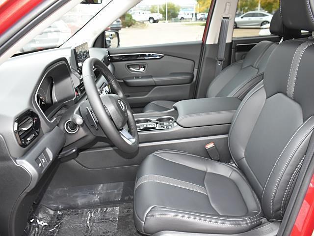 new 2025 Honda Pilot car, priced at $47,550