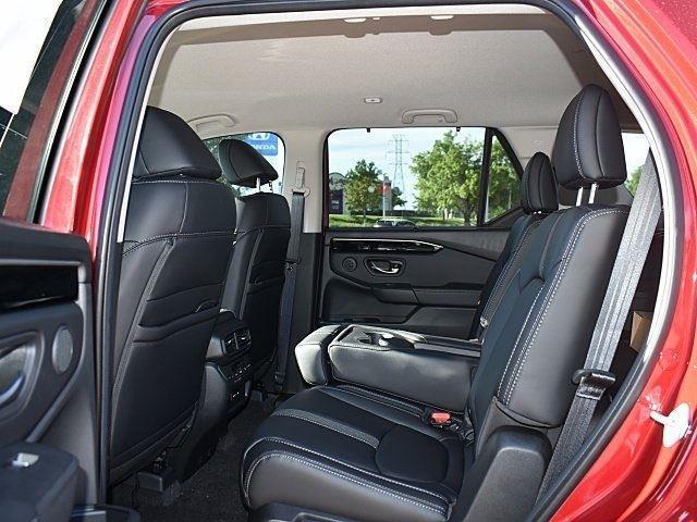 new 2025 Honda Pilot car, priced at $48,280