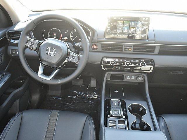 new 2025 Honda Pilot car, priced at $48,280