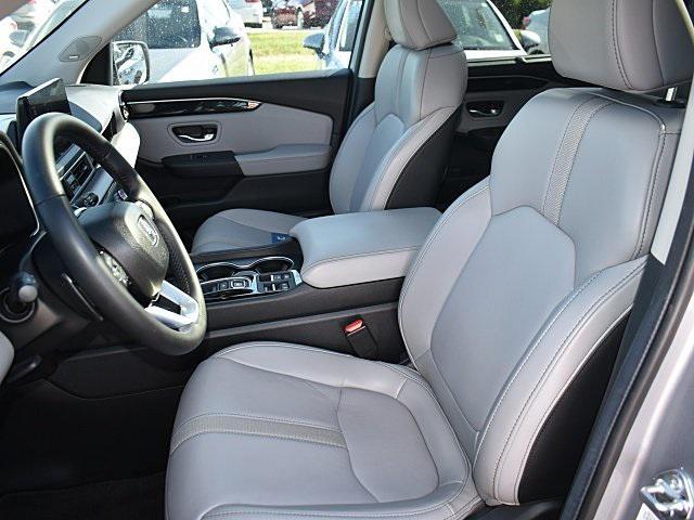 used 2025 Honda Pilot car, priced at $47,805