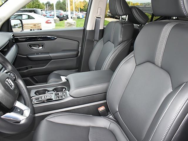 used 2025 Honda Pilot car, priced at $40,966