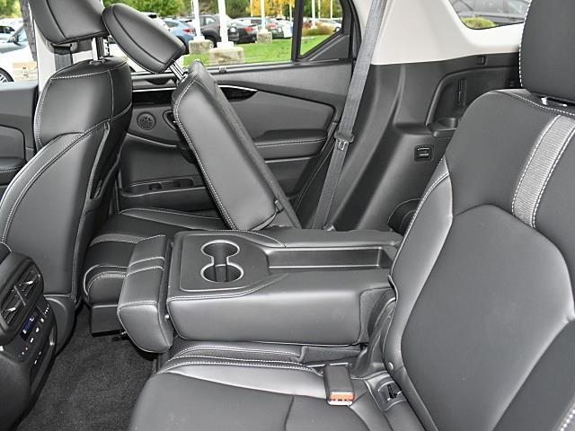 used 2025 Honda Pilot car, priced at $40,966