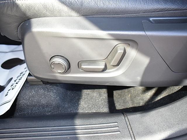 used 2023 Volvo XC40 car, priced at $31,501