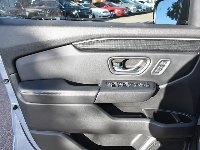 used 2023 Honda Pilot car, priced at $39,205