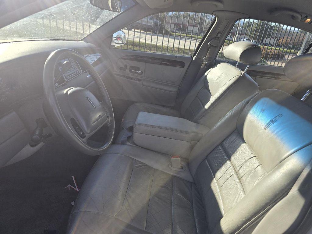 used 1999 Lincoln Town Car car, priced at $6,795