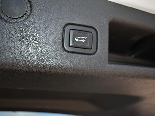 used 2020 Chevrolet Equinox car, priced at $20,294
