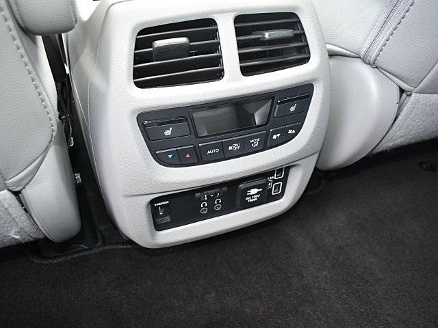 used 2022 Honda Pilot car, priced at $36,810