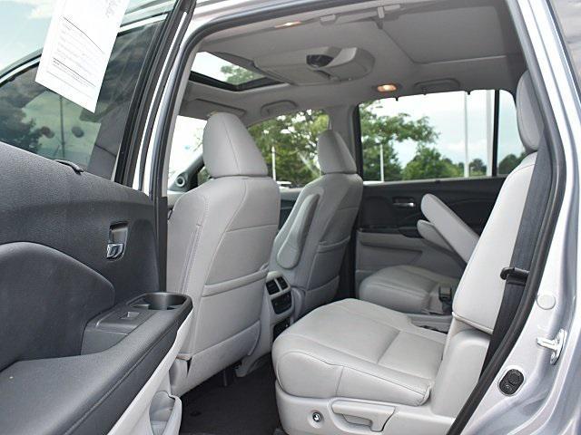 used 2022 Honda Pilot car, priced at $36,810