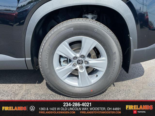 new 2025 Toyota Grand Highlander car, priced at $43,018