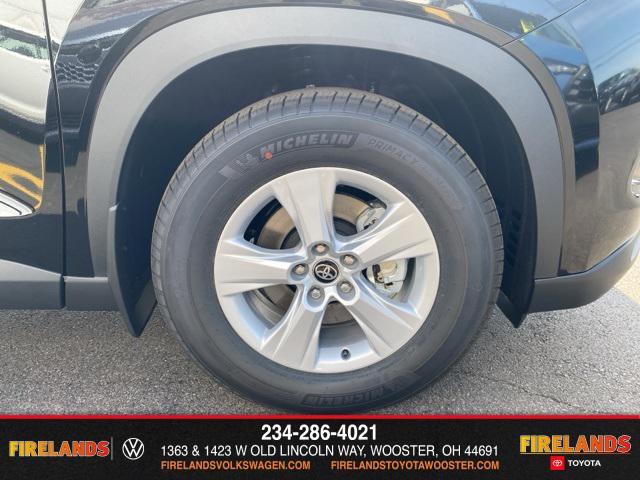 new 2025 Toyota Grand Highlander car, priced at $43,018