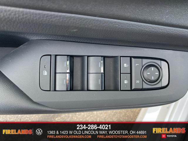 new 2026 Toyota Prius Plug-In Hybrid car, priced at $34,814