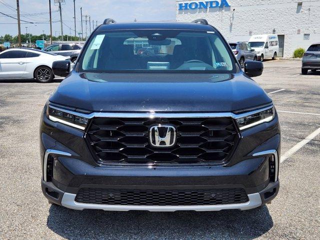 used 2025 Honda Pilot car, priced at $53,990