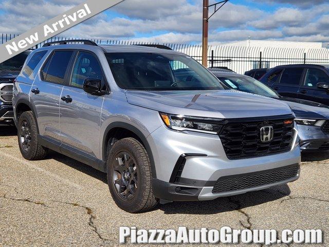 used 2025 Honda Pilot car, priced at $46,978