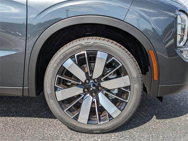 new 2025 Mitsubishi Outlander car, priced at $38,355