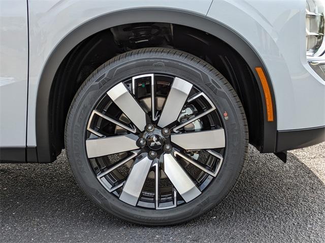 new 2025 Mitsubishi Outlander car, priced at $36,915