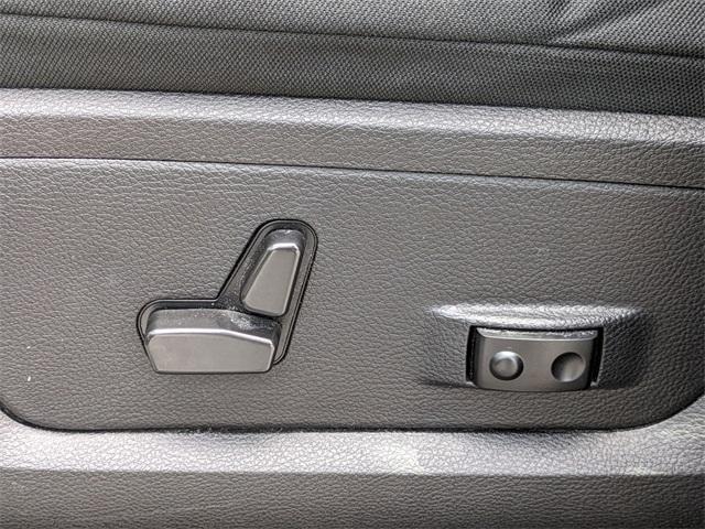 used 2022 Ram 1500 Classic car, priced at $27,598