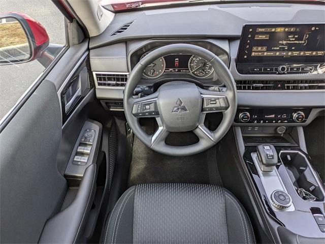 new 2025 Mitsubishi Outlander car, priced at $29,330