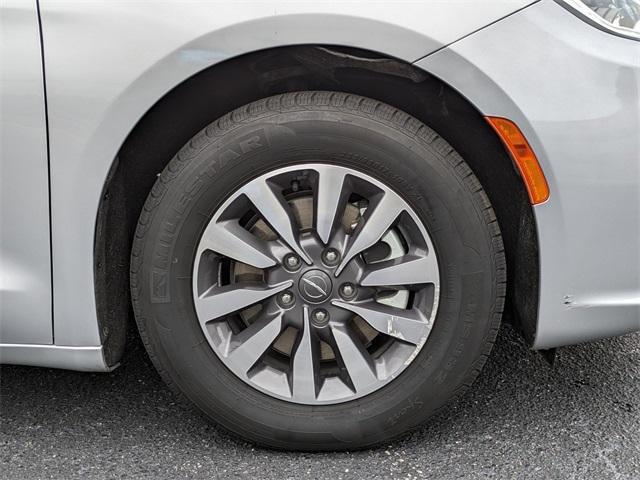 used 2023 Chrysler Pacifica Hybrid car, priced at $23,498