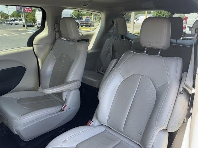 used 2021 Chrysler Pacifica Hybrid car, priced at $19,998