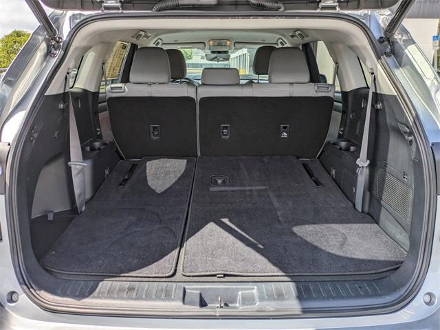used 2023 Toyota Highlander car, priced at $33,298