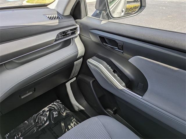 used 2023 Toyota Highlander car, priced at $33,298