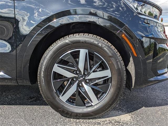 used 2022 Kia Sorento car, priced at $24,235