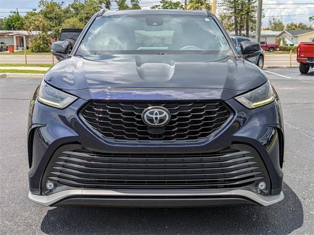 used 2021 Toyota Highlander car, priced at $31,668