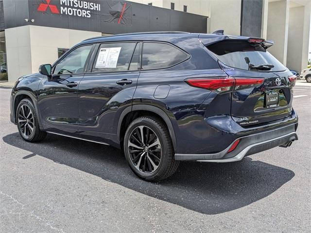 used 2021 Toyota Highlander car, priced at $31,668