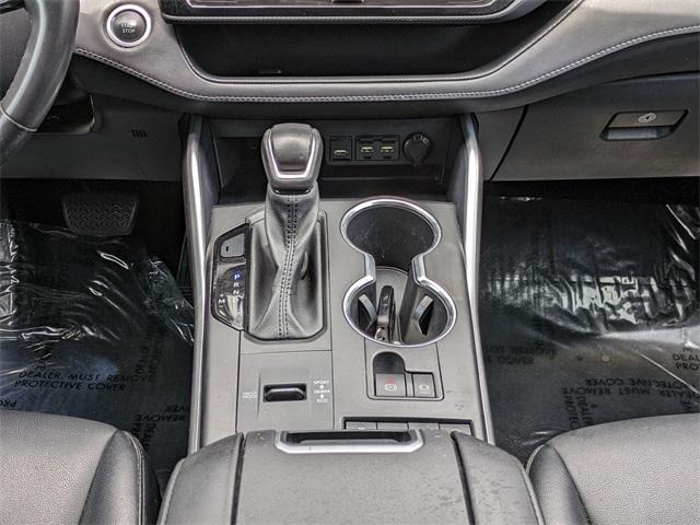 used 2021 Toyota Highlander car, priced at $31,668