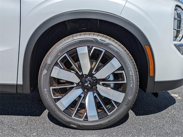 new 2025 Mitsubishi Outlander car, priced at $40,350