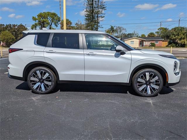 new 2025 Mitsubishi Outlander car, priced at $40,350